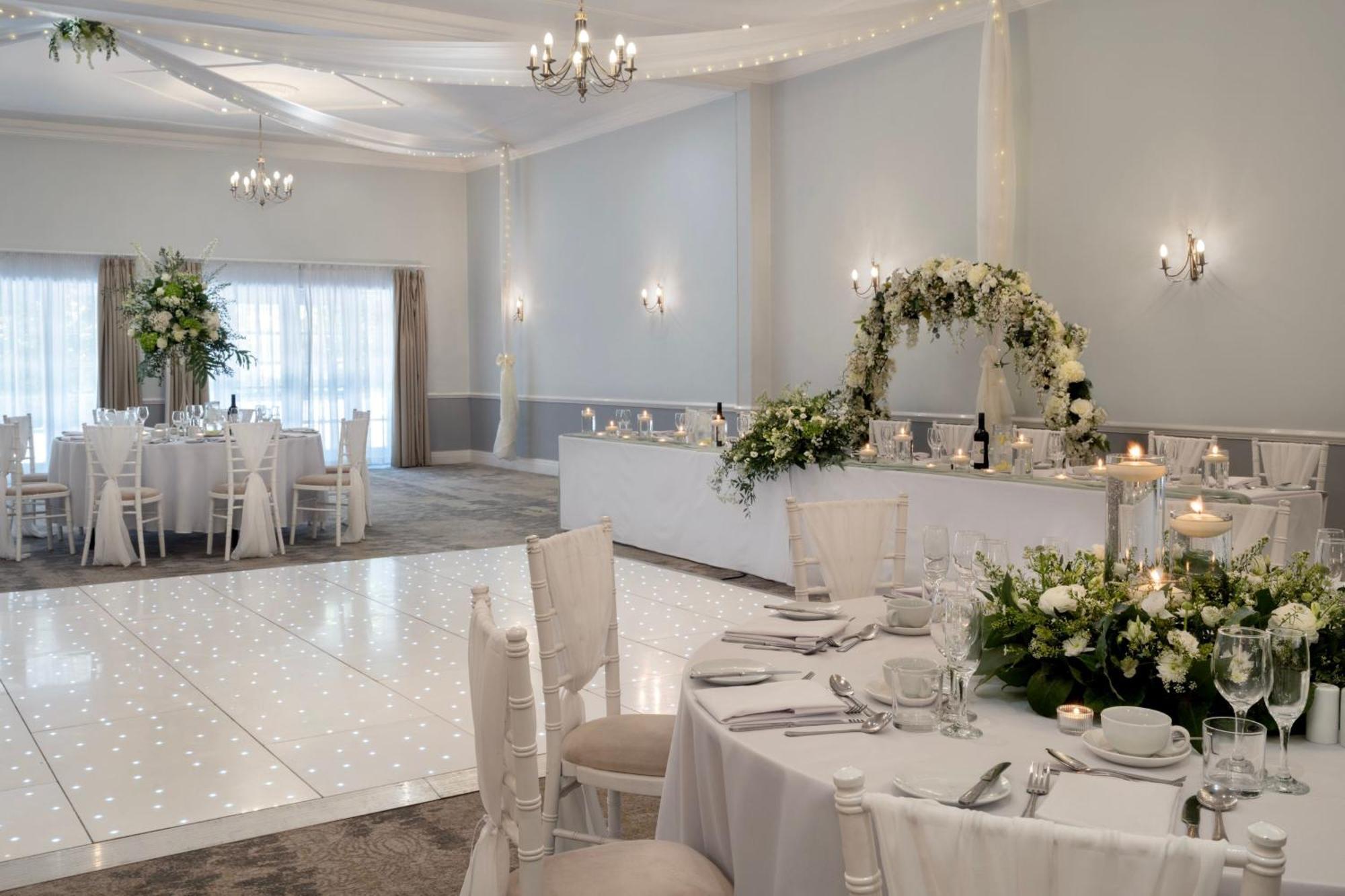 Delta Hotels By Marriott Preston Престон Экстерьер фото
