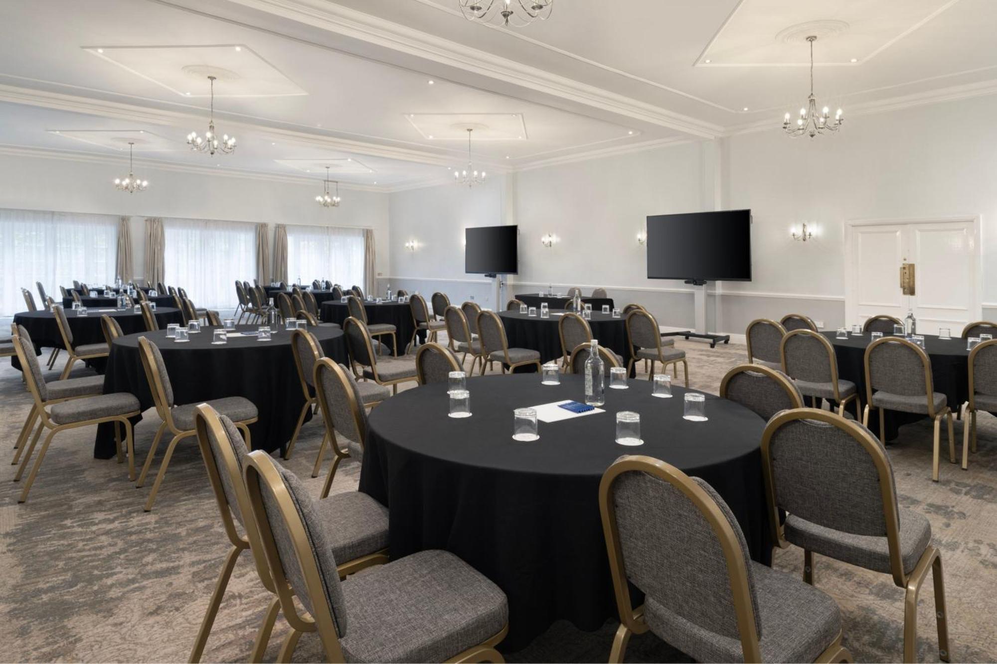 Delta Hotels By Marriott Preston Престон Экстерьер фото